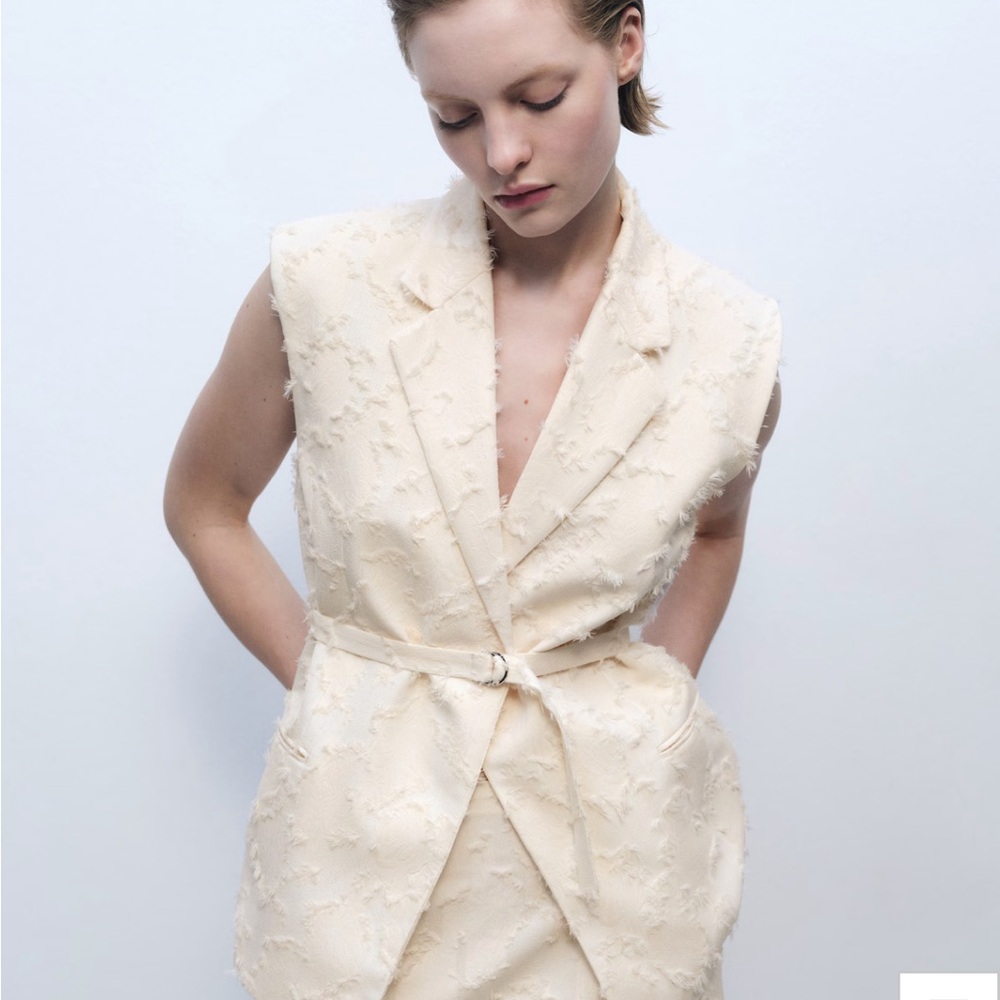 Mango Cream Textured Vest